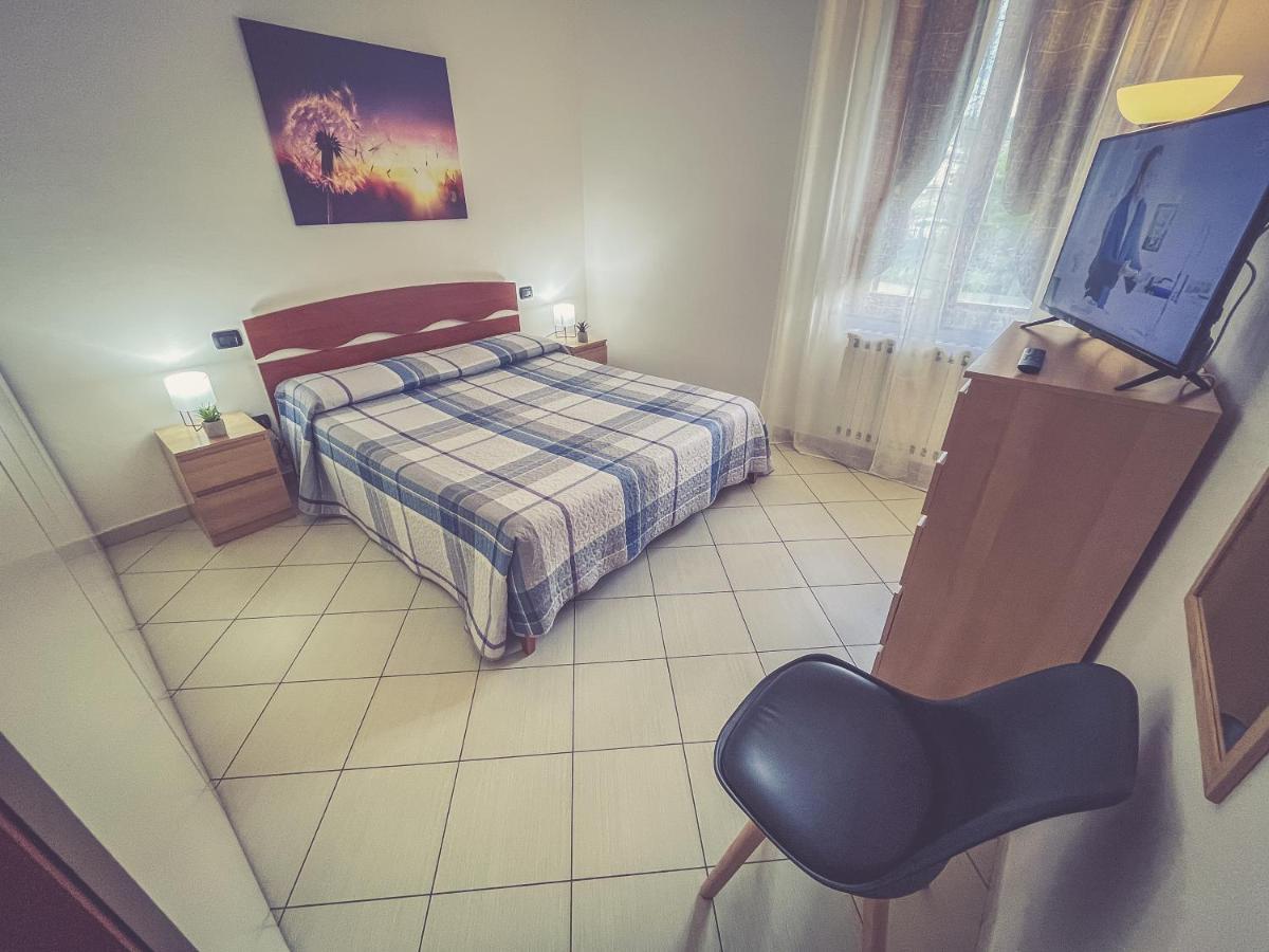 La Casa Di Emma Apartment Terni Bagian luar foto